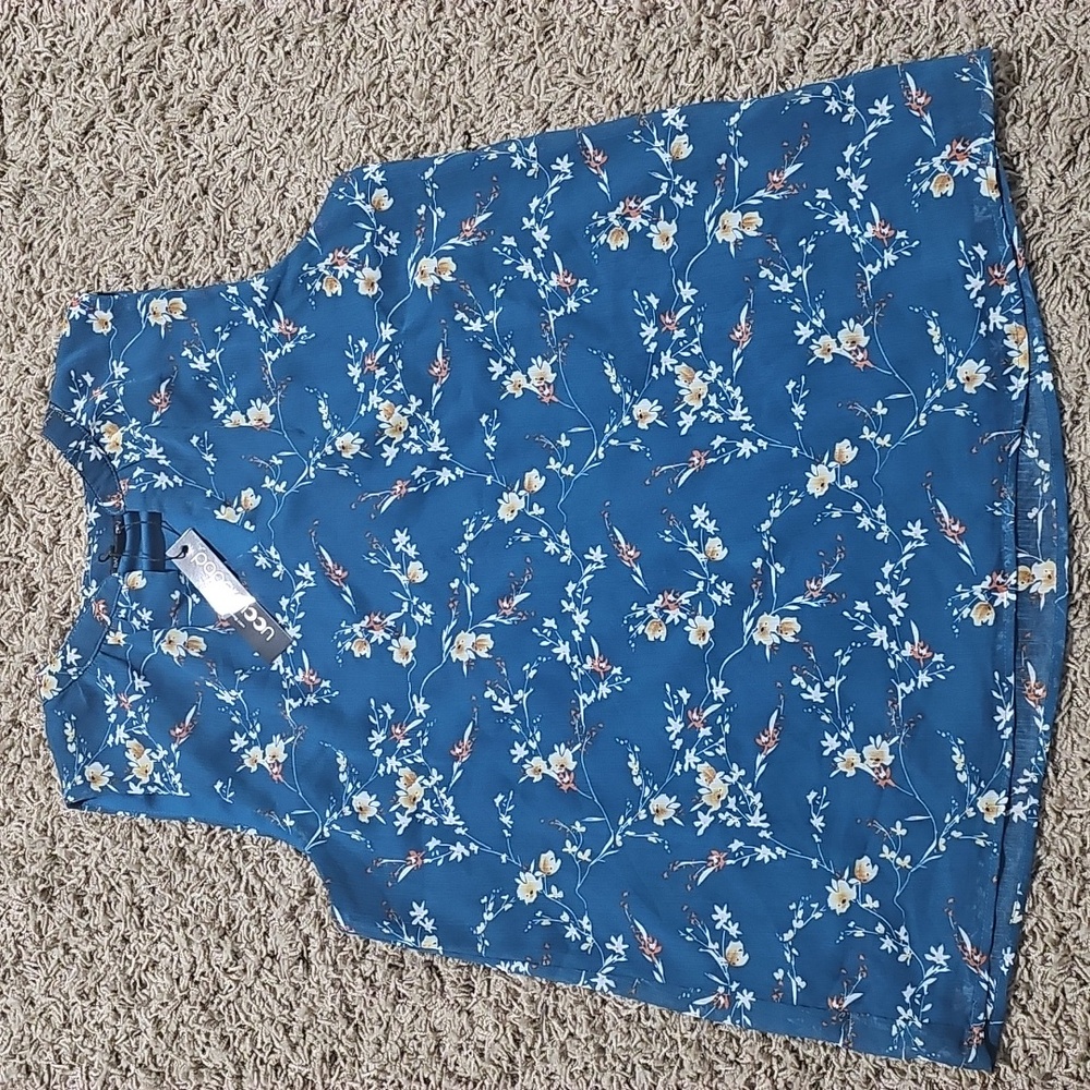 NWT Papermoon Sleeveless Blouse Large Floral Vneck Top